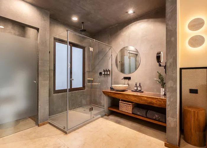 Era Hotel 4*